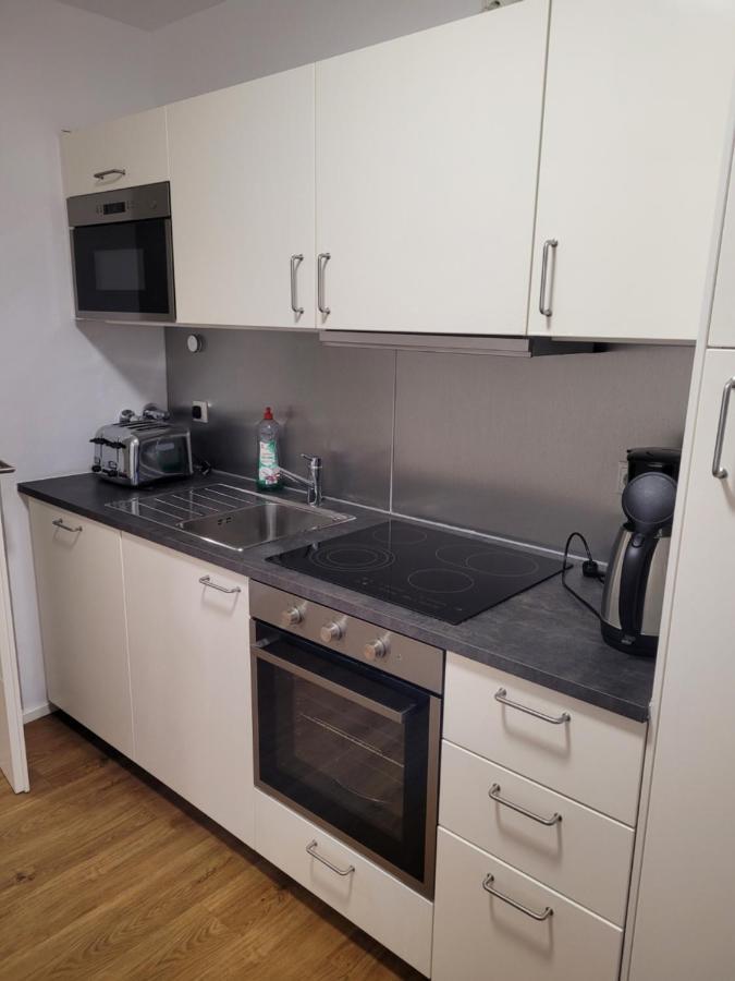 Schoene, Gemuetliche Moeblierte 2 Zi Wohnung In Rgb Regensburg Bagian luar foto